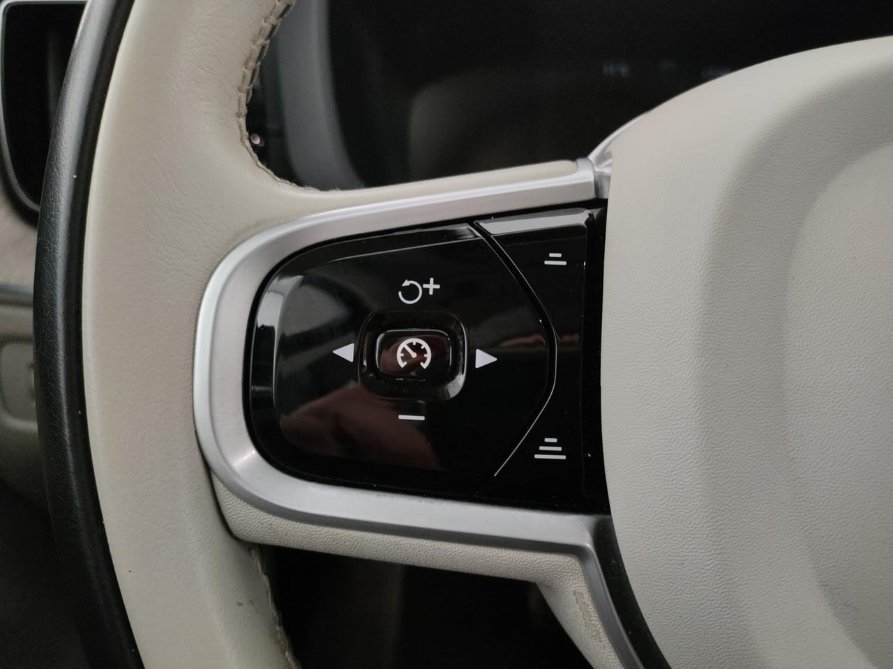 Volvo XC60 2.0 b5 Inscription awd