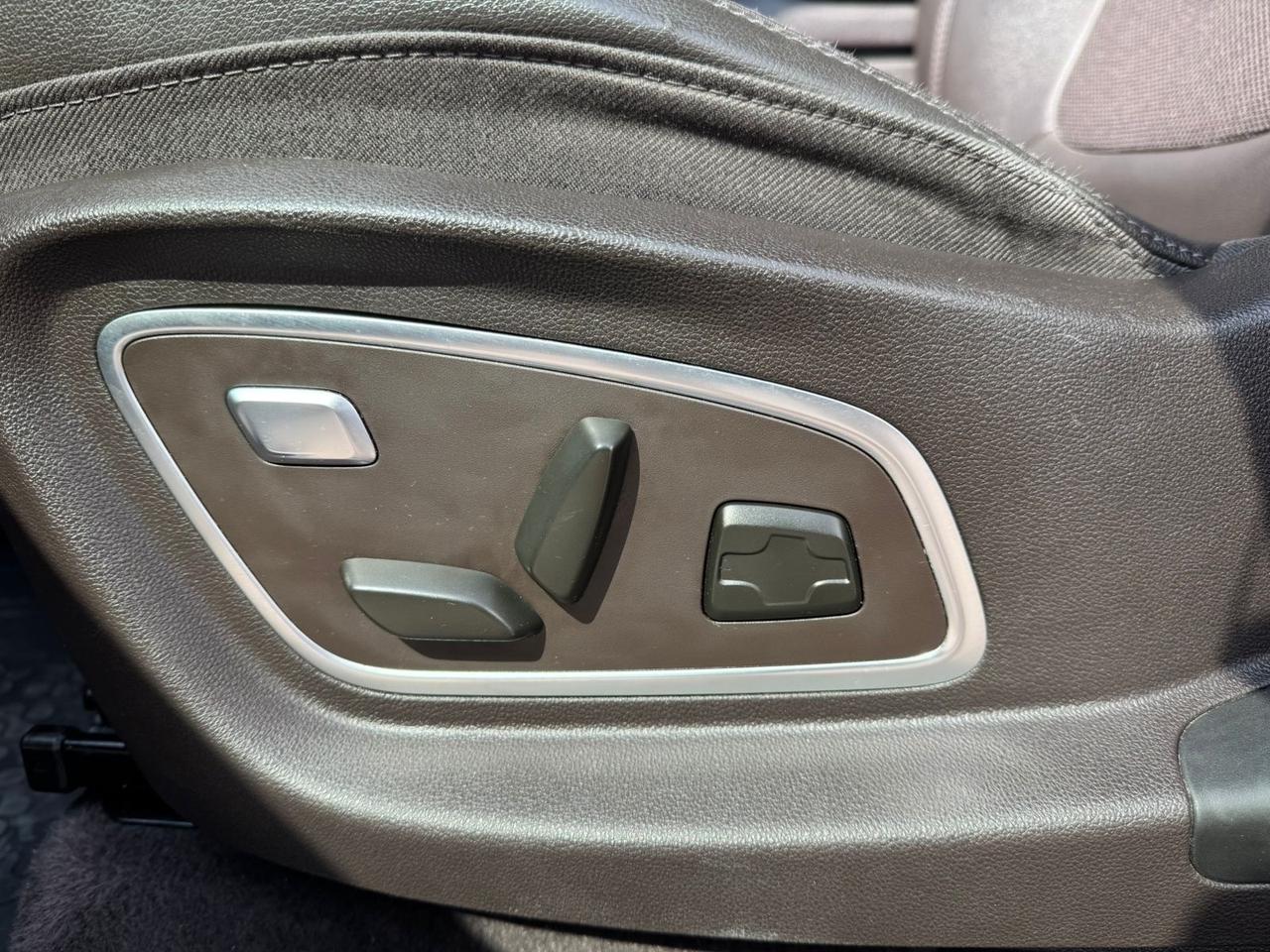 Renault Espace dCi 160CV EDC Energy Initiale Paris 4Control