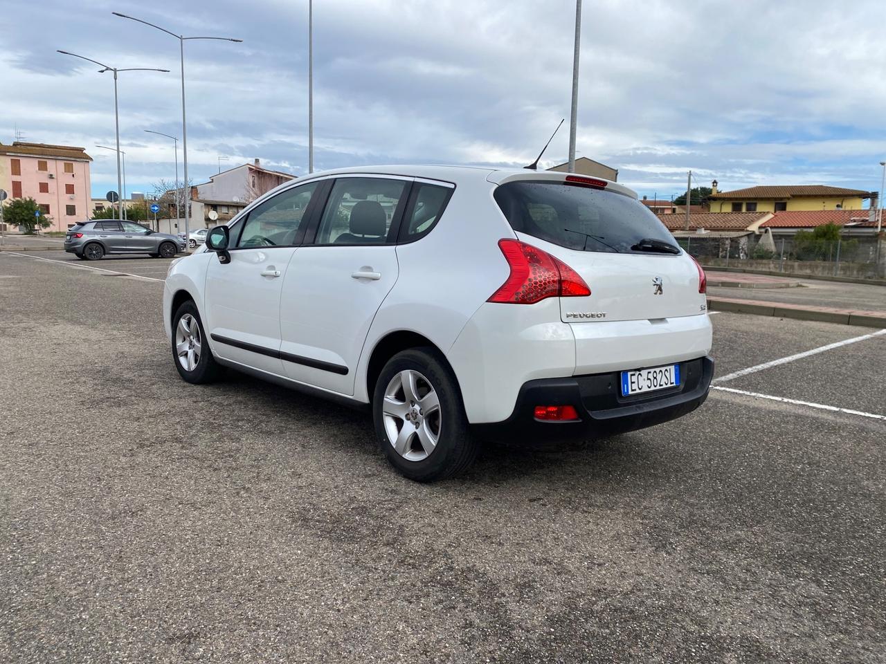 Peugeot 3008 1.6 HDi 110CV cambio robotizzato Premium