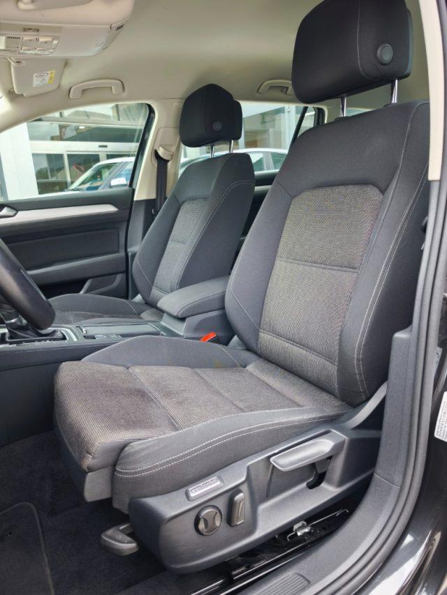 VOLKSWAGEN Passat Variant 1.6 TDI DSG Aut. Business BlueMotion Navi Clima