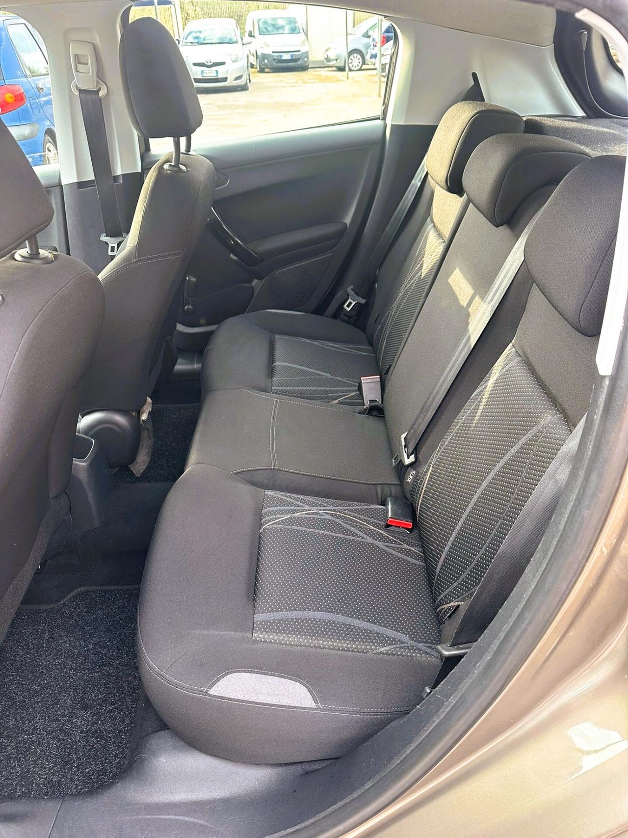 Peugeot 208 1.4 HDi 68 CV 5 porte Business