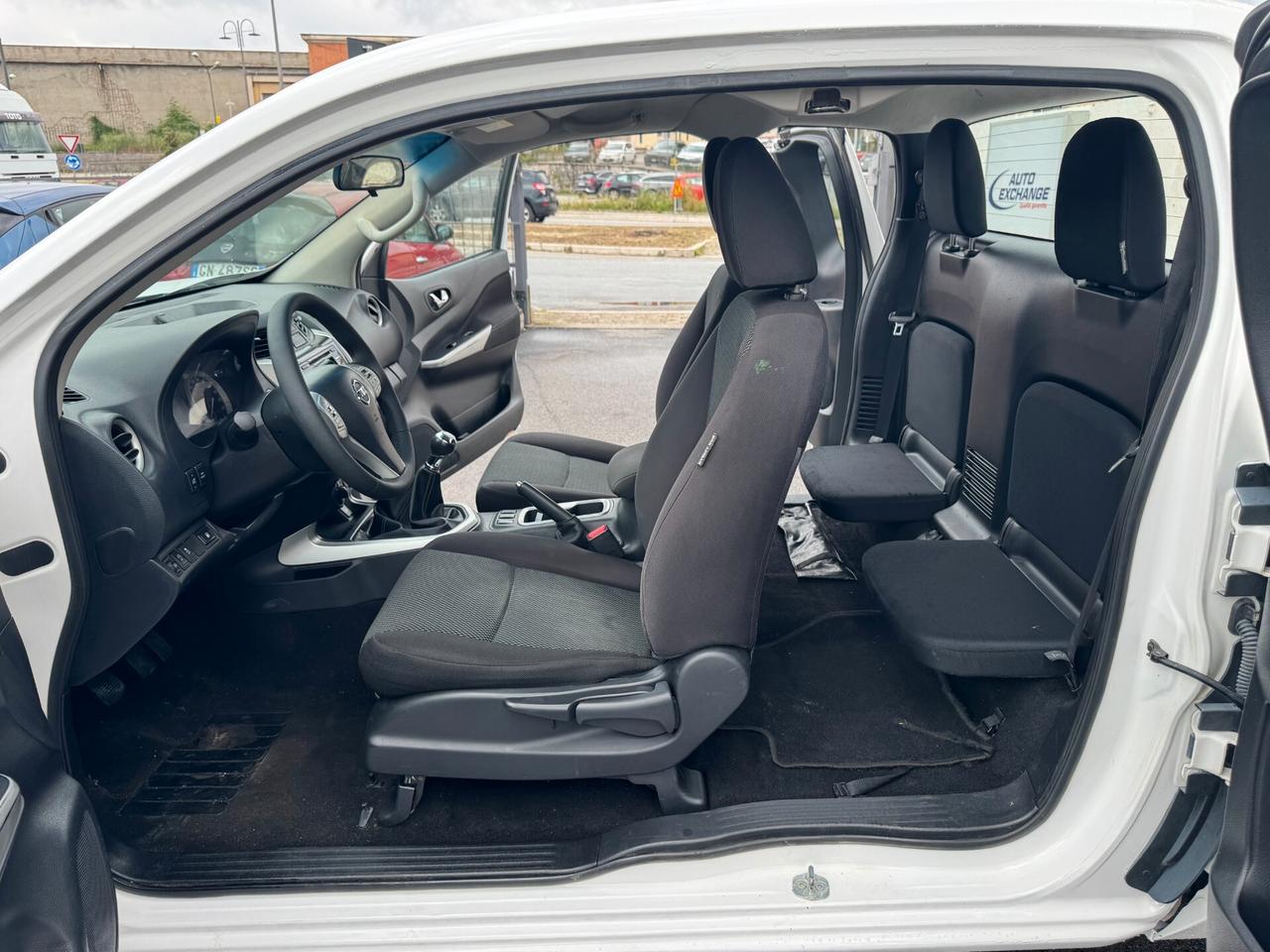 Nissan Navara 2.3 dCi 4WD King Cab Visia