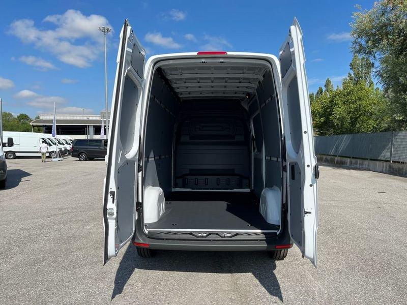 Mercedes-Benz Sprinter 211 CDI F 39/30