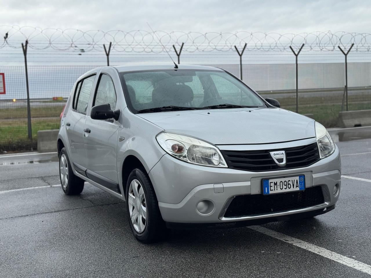DACIA SANDERO 1.2 BENZINA NEO PATENTATI 12 MESI DI GARANZIA