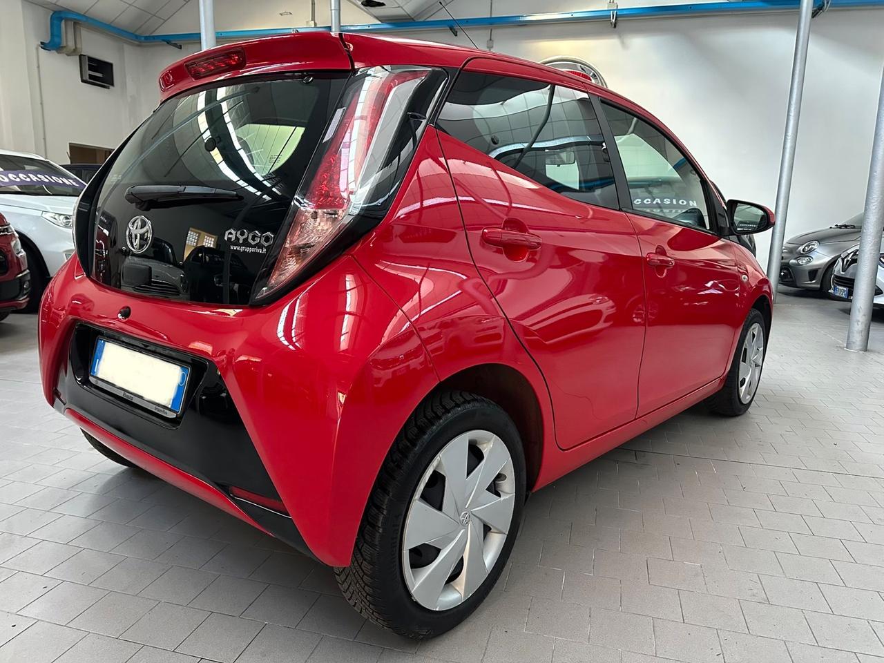 Toyota Aygo 1.0 VVT-i 69 CV 5 porte x-wave