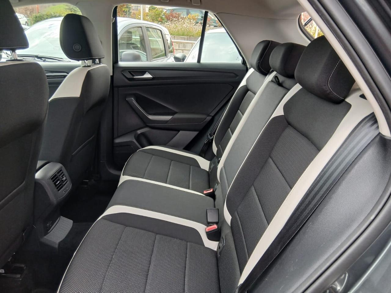 Volkswagen T-Roc 1.6 TDI SCR Advanced BlueMotion Technology