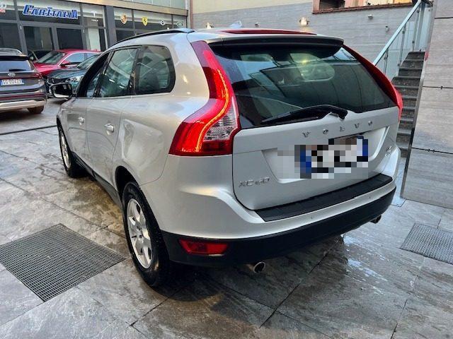 VOLVO XC60 D4 Geartronic Momentum