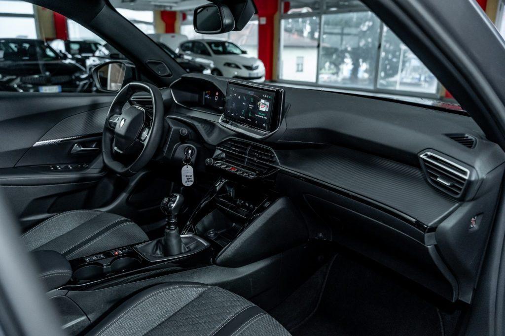 PEUGEOT 2008 PureTech 100 S&S Allure