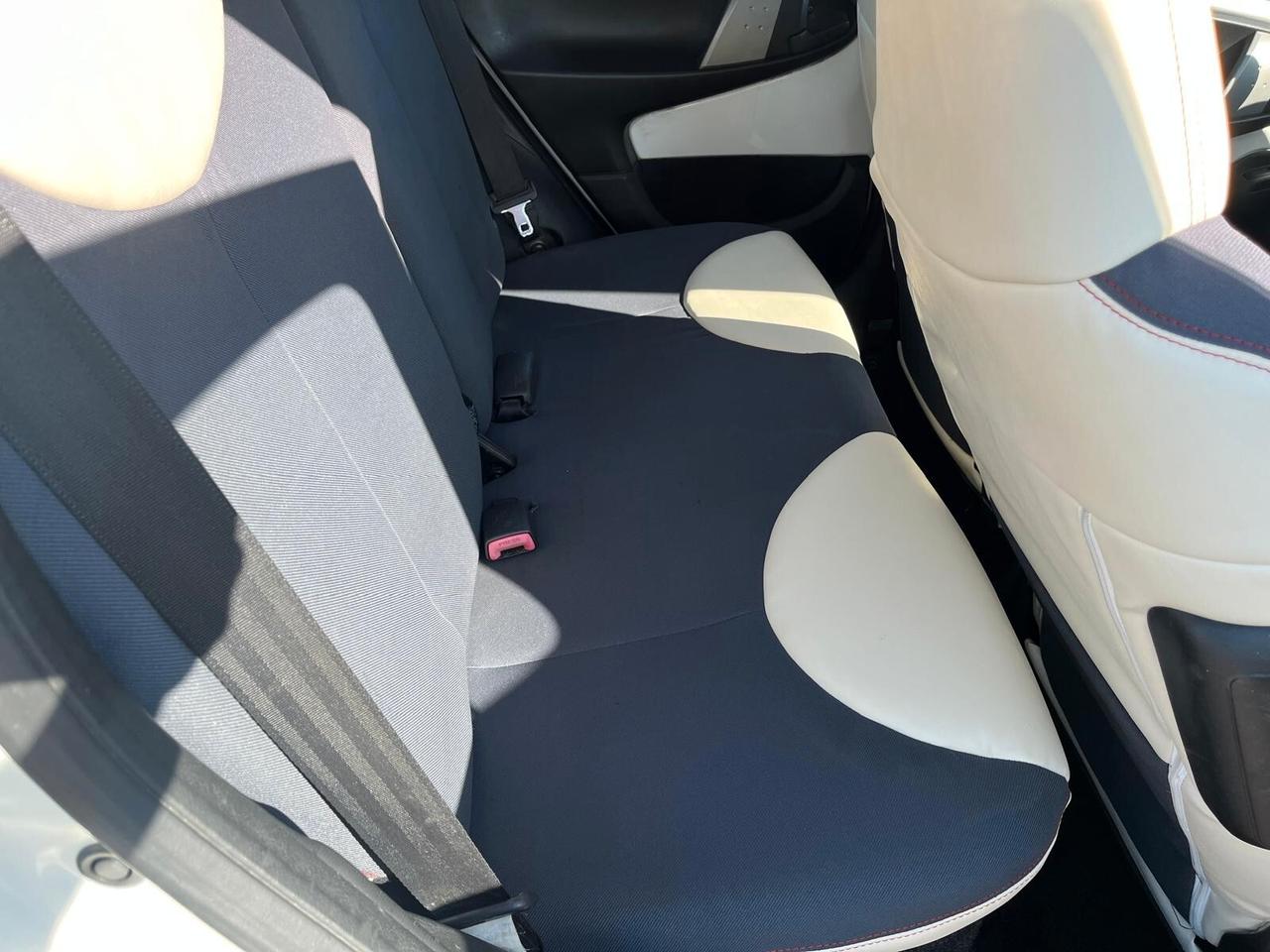 Peugeot 107 1.0 68CV 5p. Superga