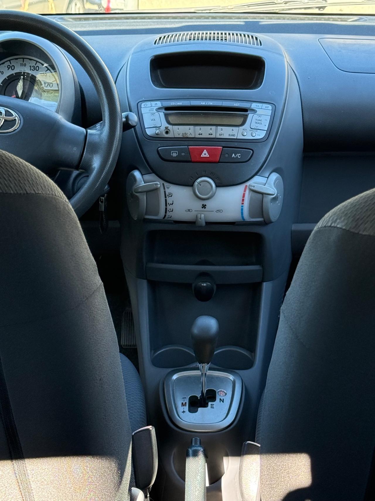 Toyota Aygo 1.0 12V VVT-i 5 porte Sol