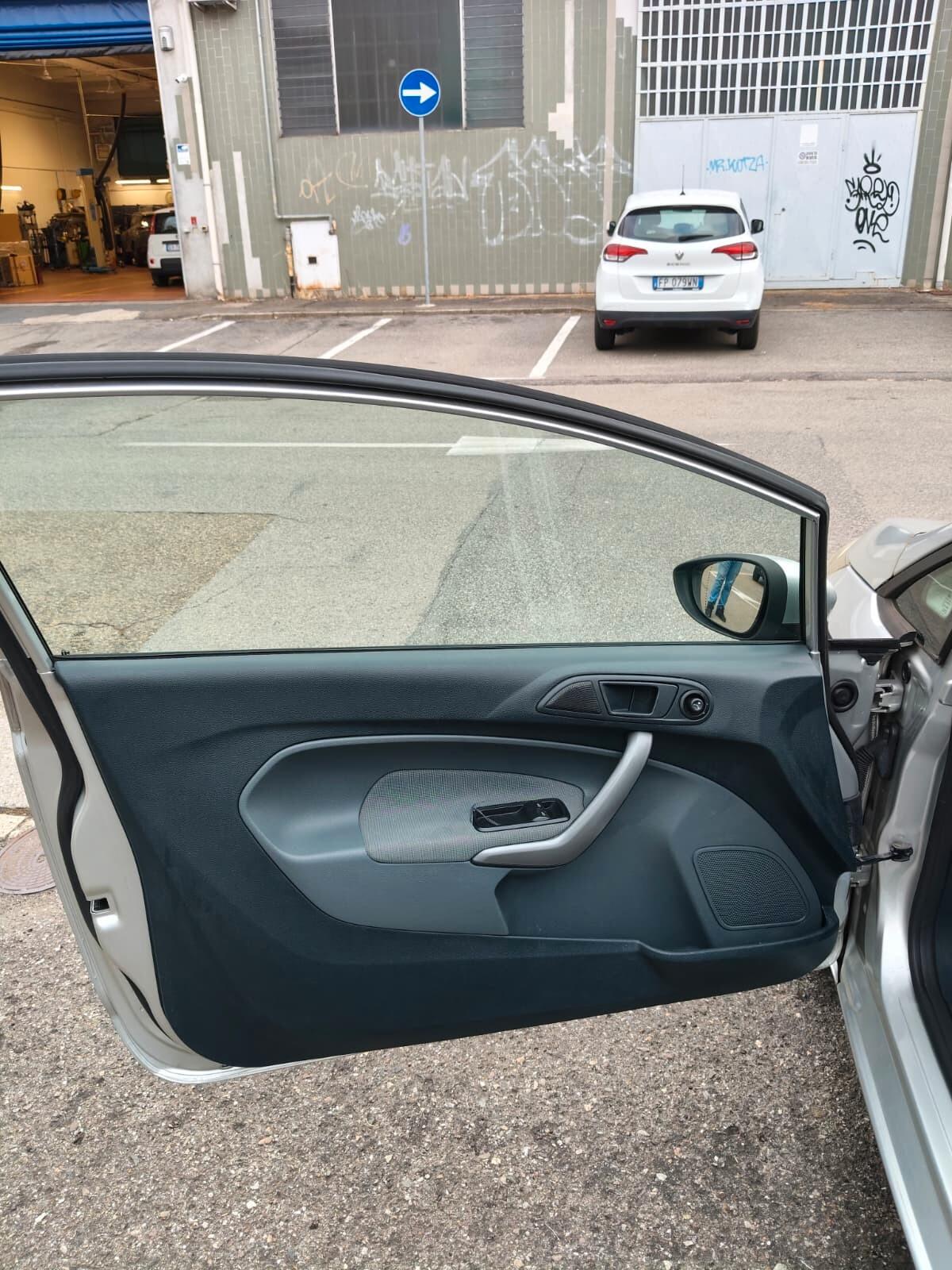 Ford Fiesta 1.2 82CV 3 porte Titanium