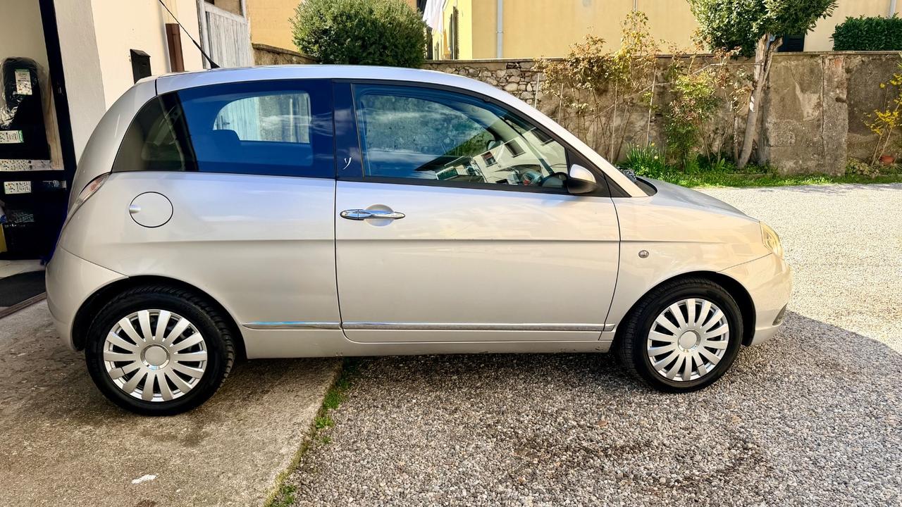 Lancia Ypsilon 1.2 Moda Milano