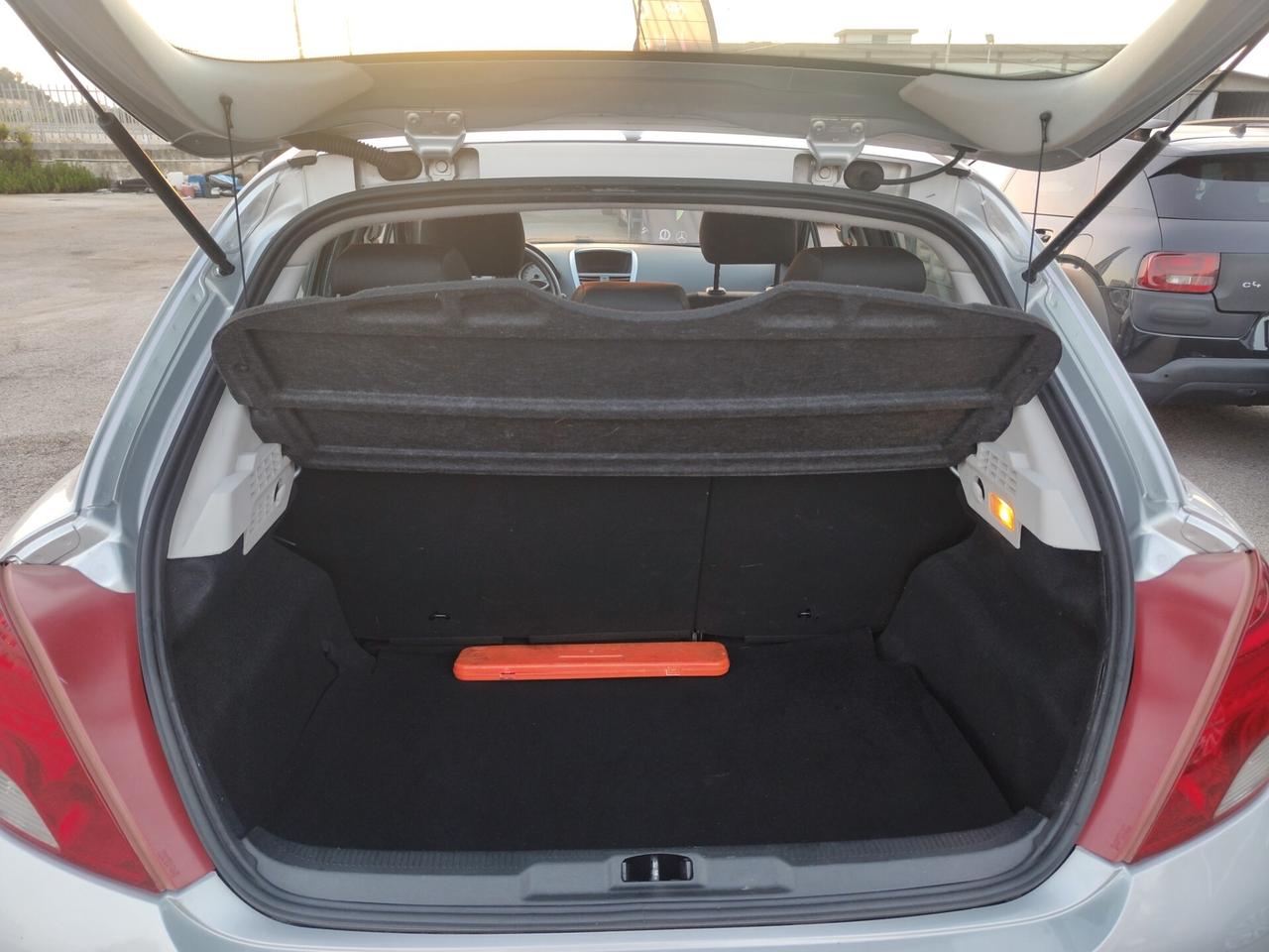 Peugeot 207 1.4 HDi 70CV FAP 5p. X Line