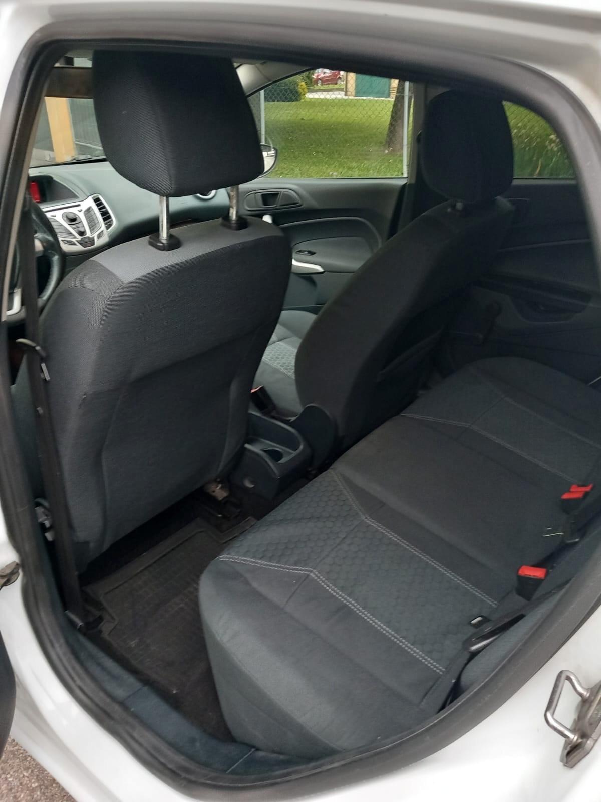 Ford Fiesta 1.4 5 porte Bz.- GPL Titanium