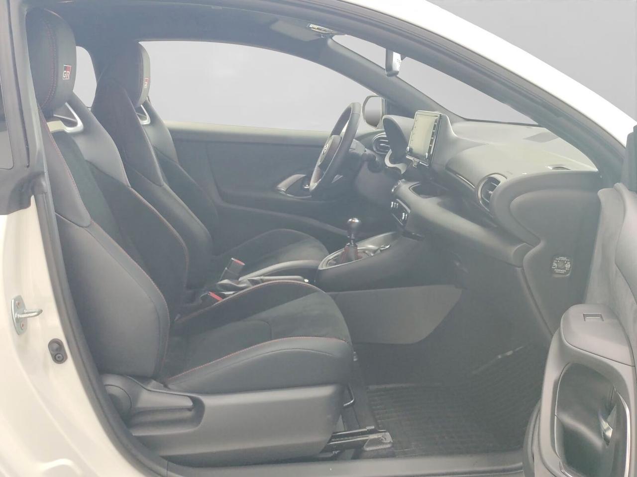 TOYOTA*YARIS*GR*261CV*GR-CIRCUIT*PERFORMANCE-PACK*LED*CAMERA*CARBONIO*