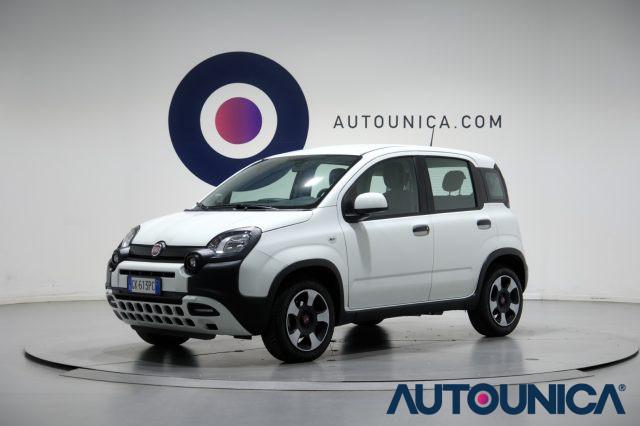 FIAT Panda 1.0 FIREFLY S&S HYBRID CITY CROSS NEOPATENTATI