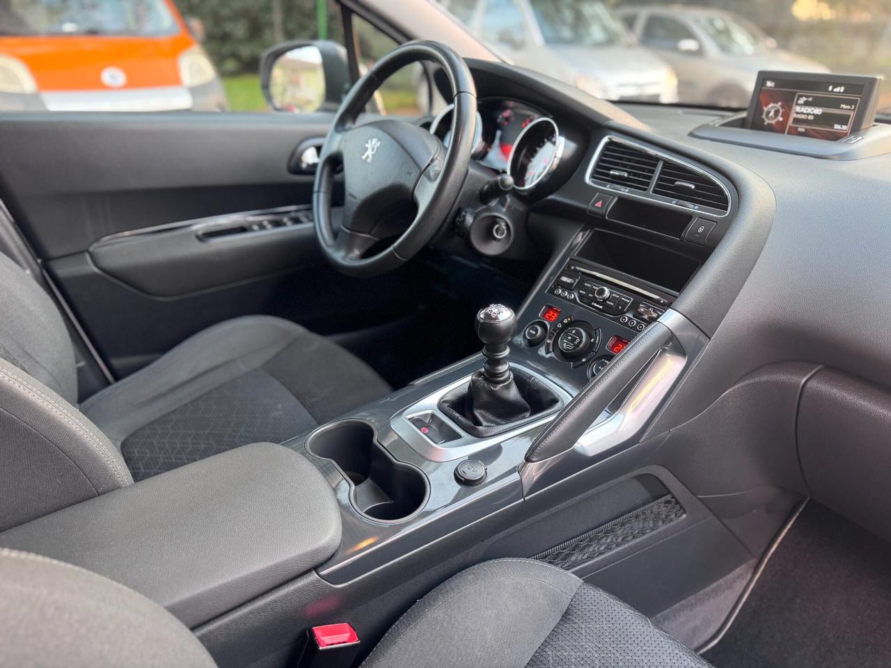 Peugeot 3008 1.6 HDi 115CV Business