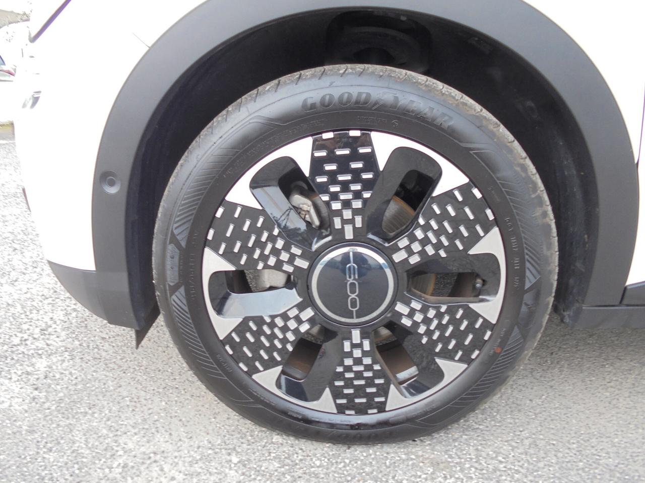 Fiat 600 Hybrid 110 CV DCT MHEV La Prima