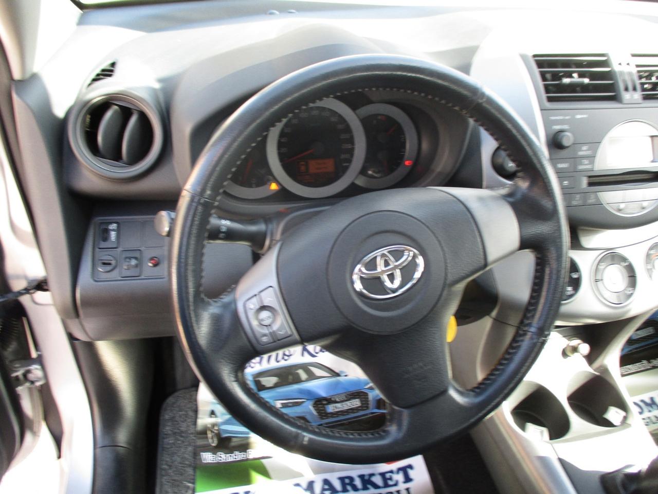 Toyota RAV4 2.2 D-4D 136 CV MOLTO BELLA