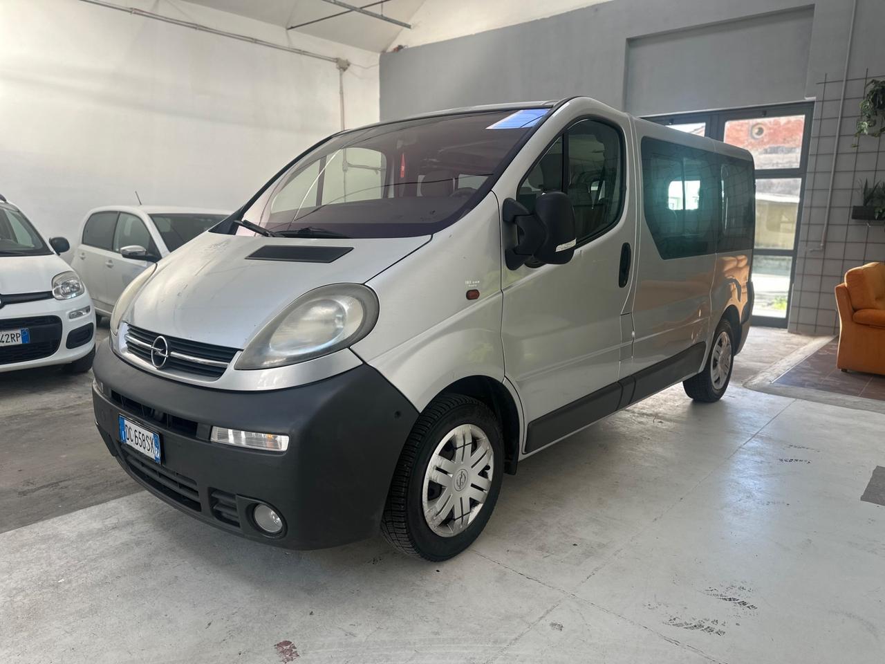 Opel Vivaro 27 1.9 CDTI/80CV PC-TN Combi