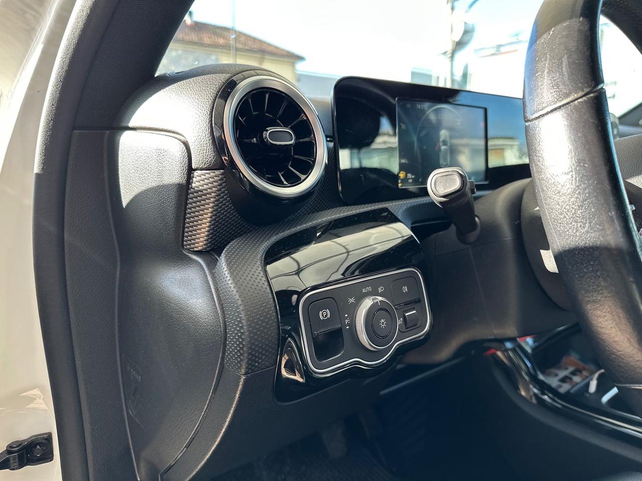 Mercedes-Benz CLA 180 Sport 180 D #7921