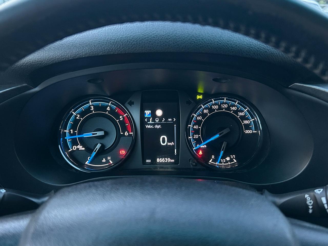 Toyota Hilux 2.8 d double cab Invincible 4wd auto