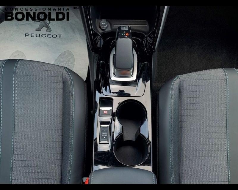 Peugeot 2008 motore elettrico 136 CV Allure Pack Neopatentati
