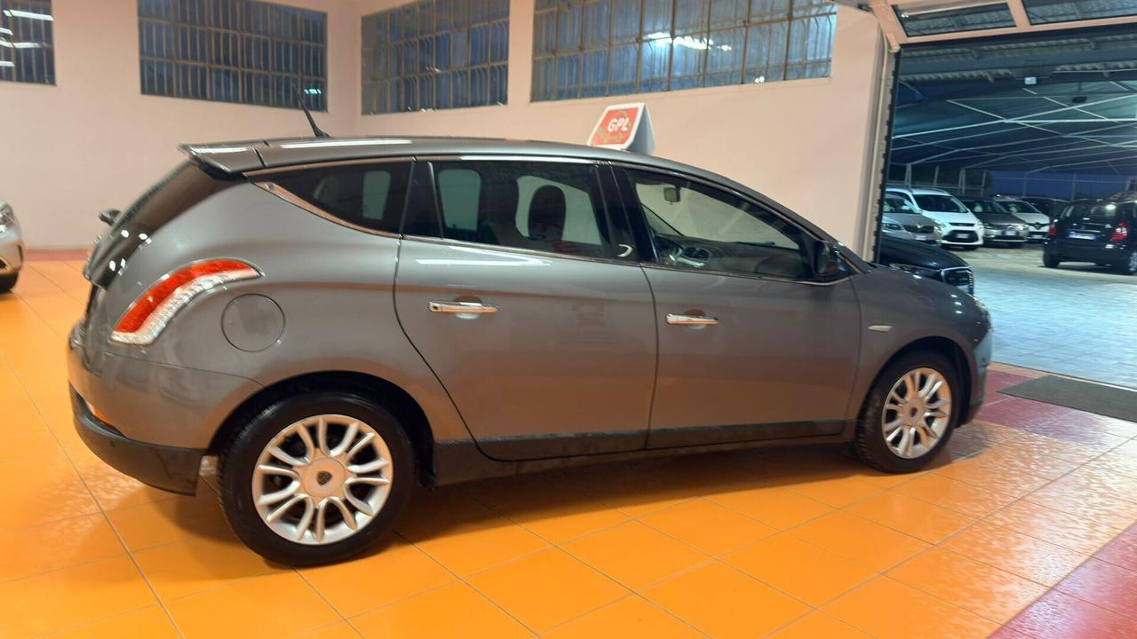 Lancia Delta 1.4 T-Jet 150 CV Argento