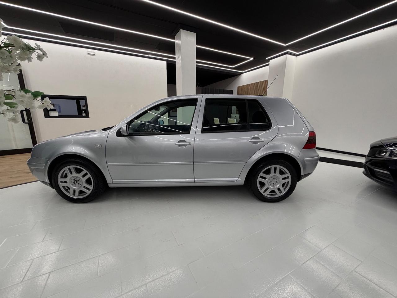 Volkswagen Golf 1.6 16V cat 5 porte Comfortline