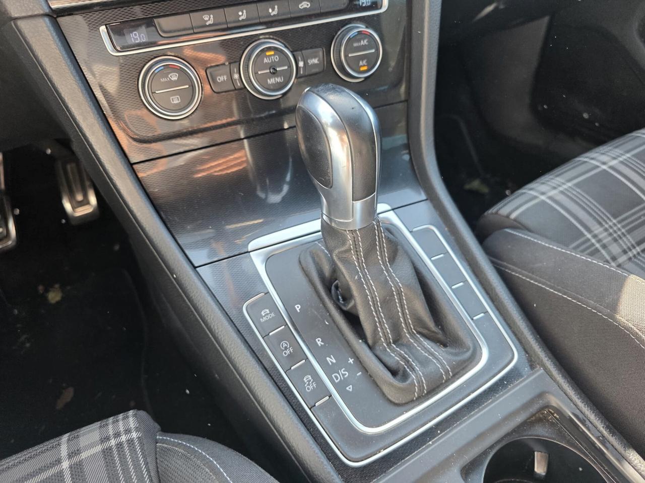 VW Golf 7 GTD 2.0 TDI DSG 2015