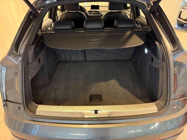 AUDI Q3 2.0 TDI quattro S tronic S-Line Xenon Navi