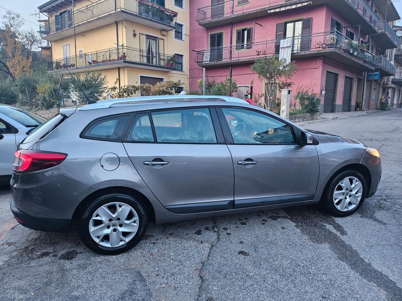 Renault Mégane 1.5 dCi 110CV SporTour 2013