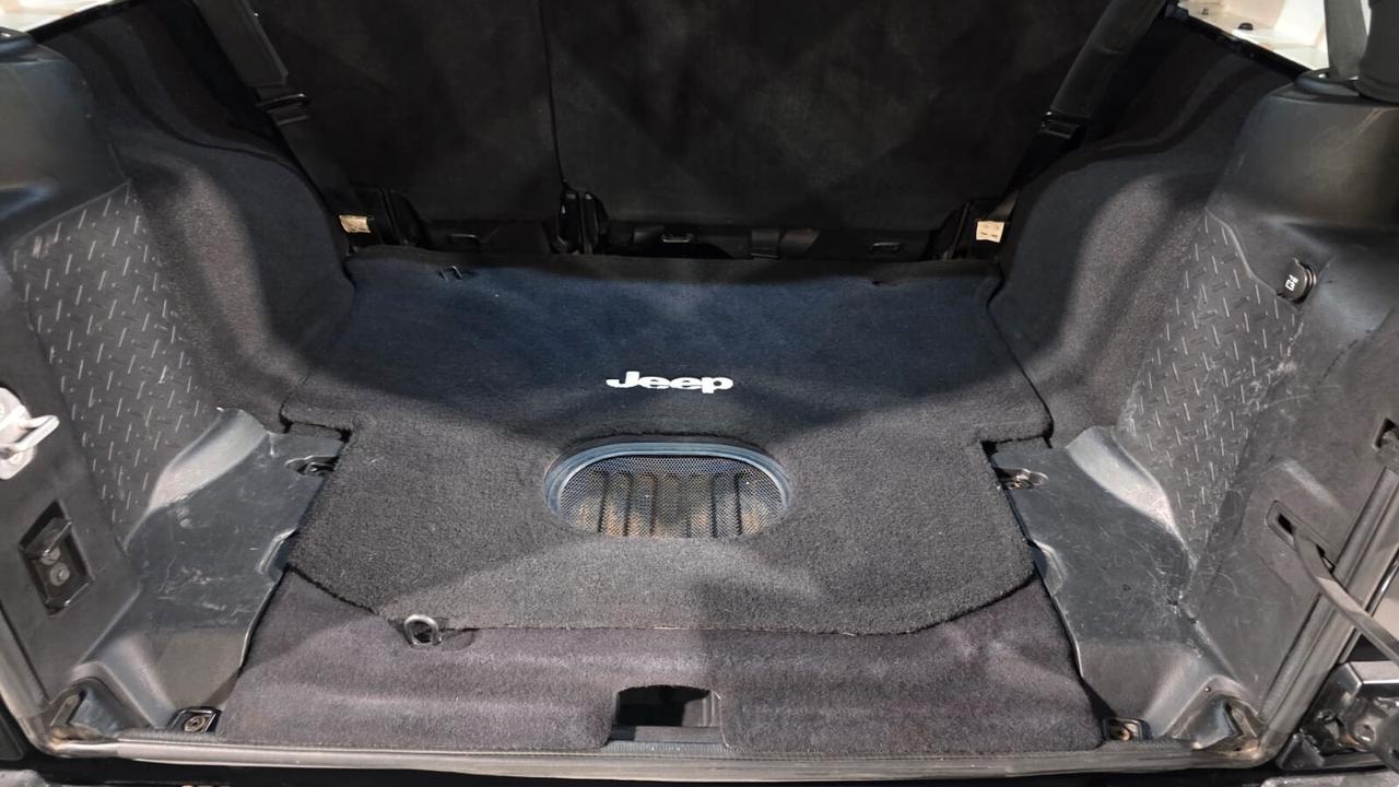 Jeep Wrangler Unlimited 2.8 CRD DPF Rubicon Auto