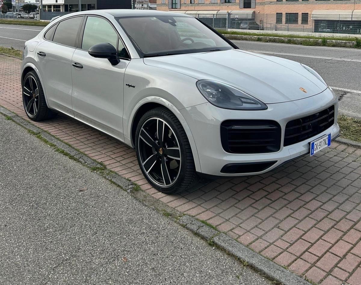 Porsche Cayenne Coupé 3.0 V6 Platinum Edition