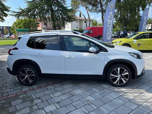 Peugeot 2008 BlueHDi 100 Allure