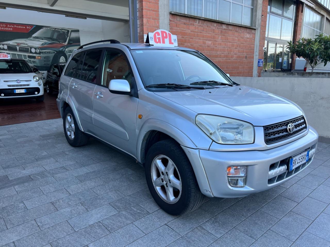 Toyota RAV 4 RAV4 2.0 16V cat 5 porte Sol
