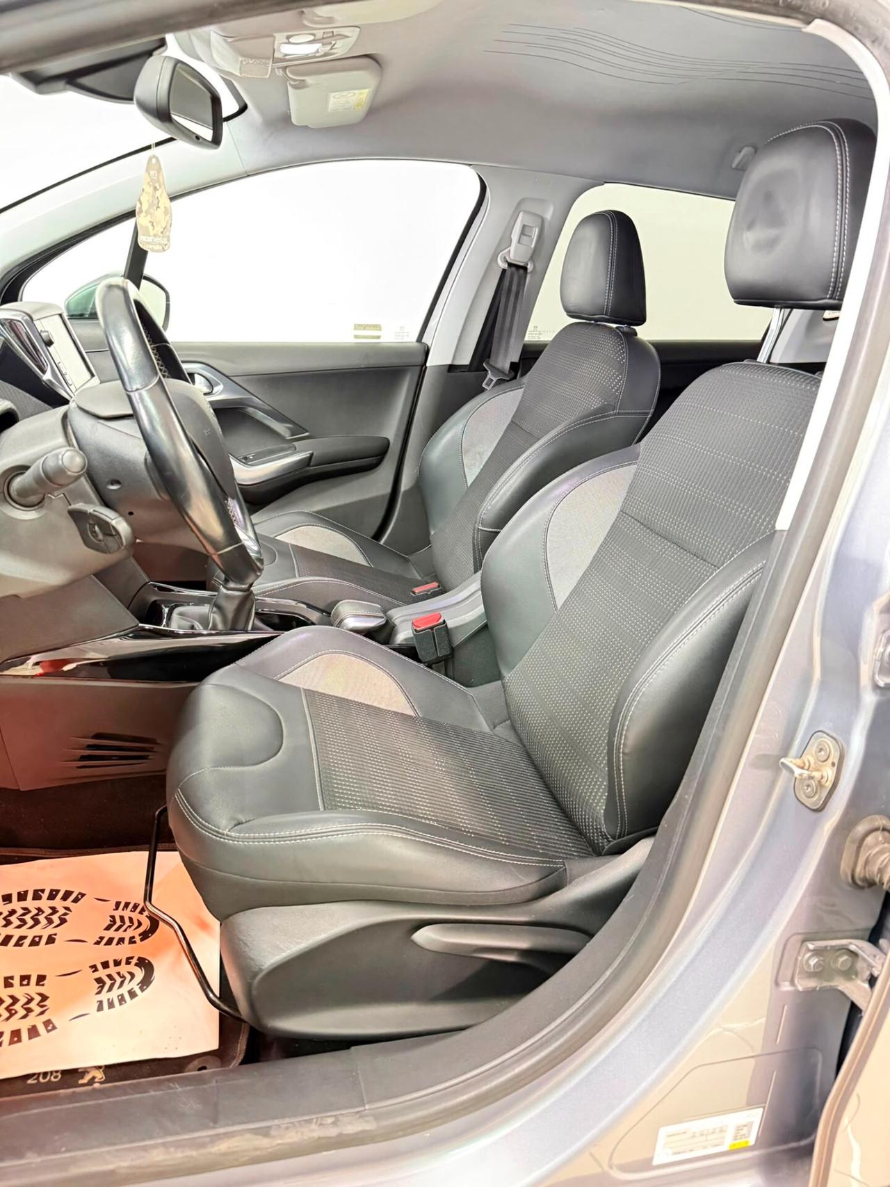 Peugeot 2008 BlueHDi 100 S&S Allure