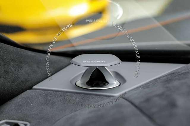 Lamborghini Urus PERFORMANTE|SPECIAL PAINT|AKRAPOVICH|FULL CARBON|