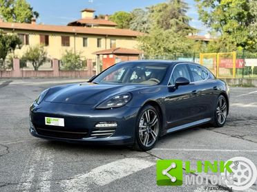 PORSCHE Panamera 4s