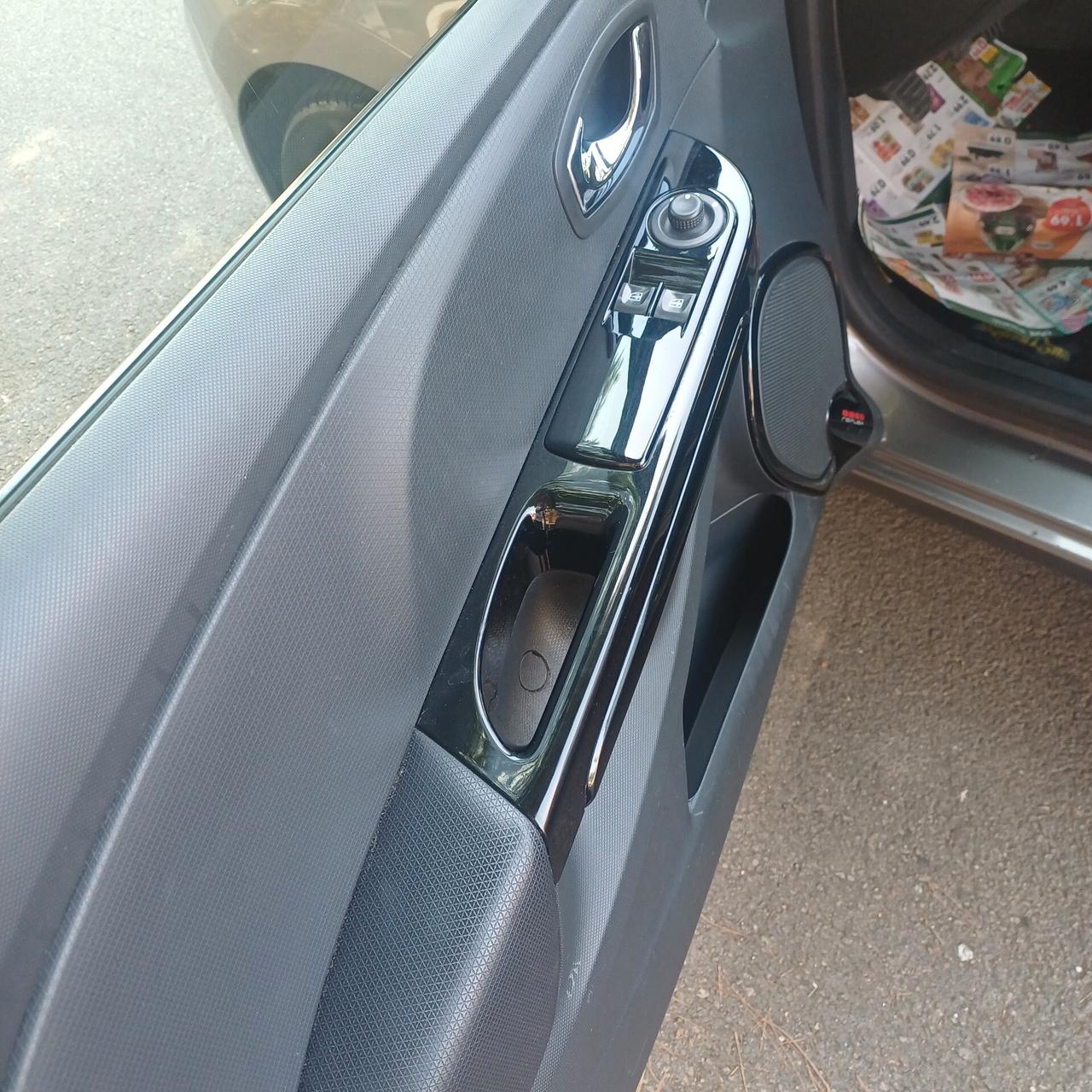 Renault Clio 1.5 dCi 8V 90CV Start&Stop 83gr 5 porte EcoBusiness