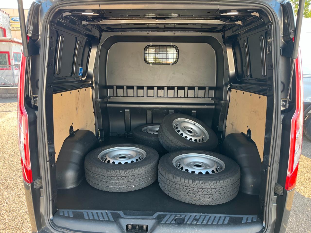 Ford Transit Custom 320 2.0 EcoBlue 170 aut. PL-DC Furg. Titanium