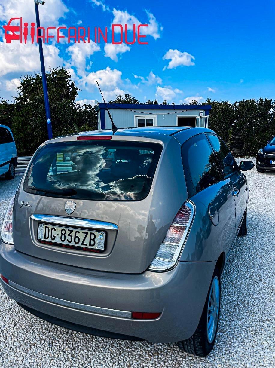 Lancia Ypsilon 1.2 Oro Giallo