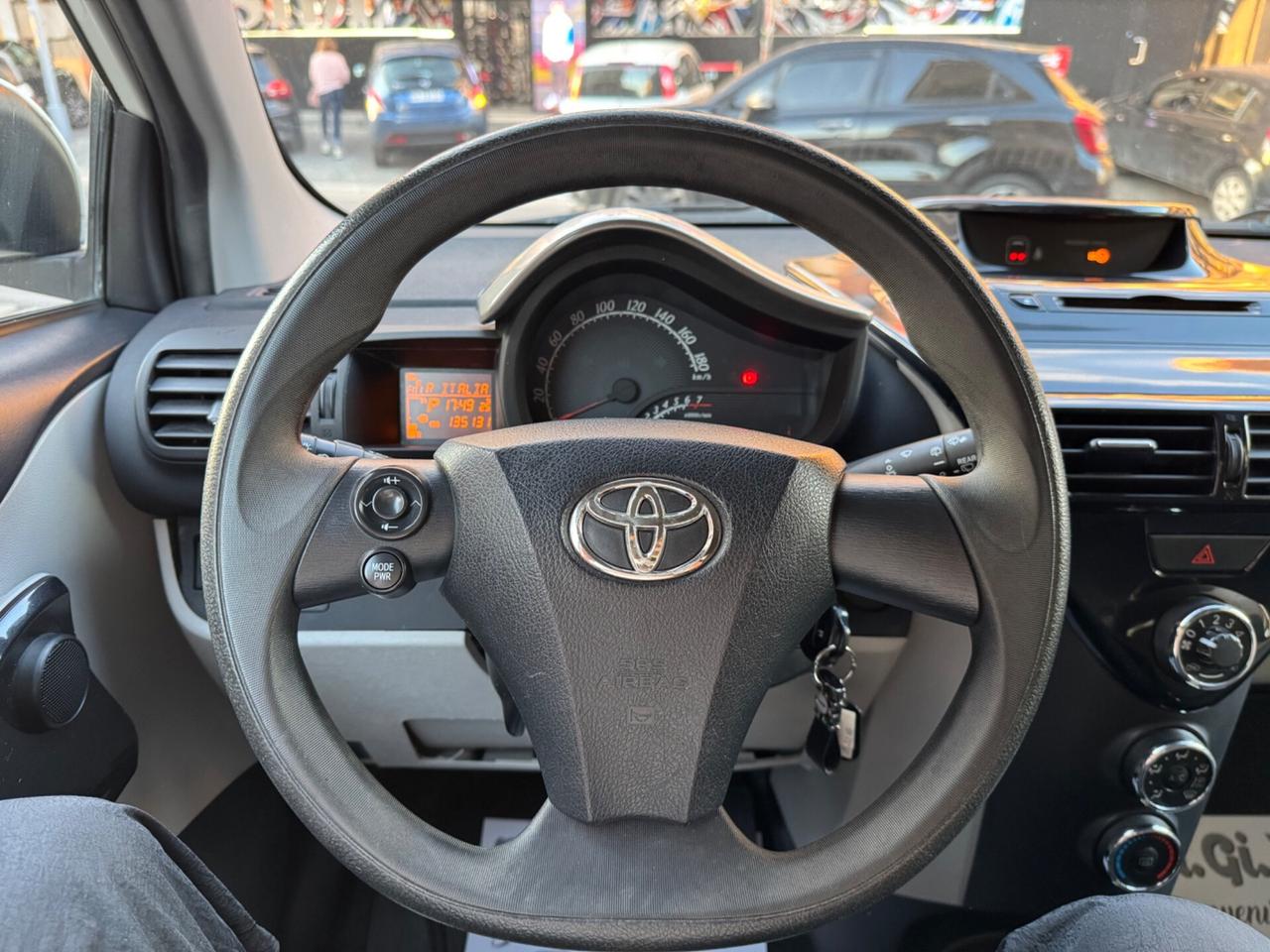 Toyota iQ 1.0 CVT Trend Automatica