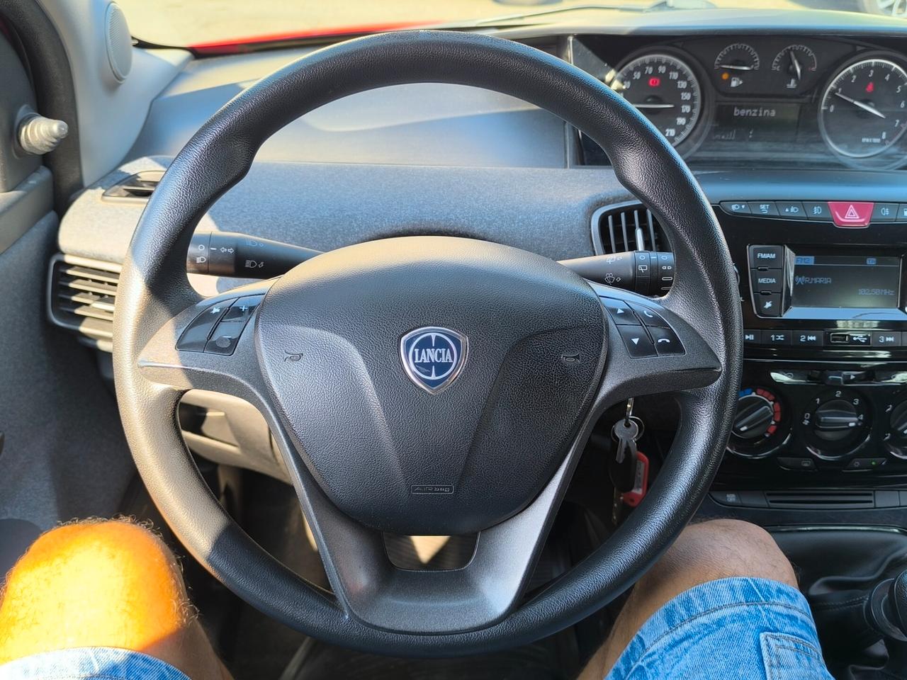 Lancia Ypsilon 1.2 69 CV 5 porte GPL Ecochic Gold