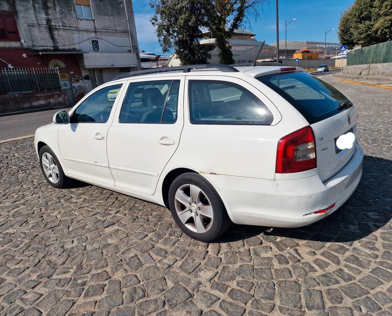 Skoda Octavia 1.6 TDI CR F.AP. Wagon Ambition