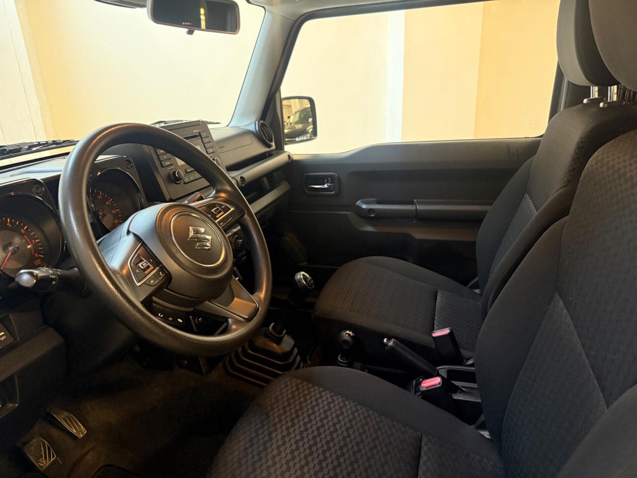 Suzuki Jimny 1.5 5MT PRO (N1)