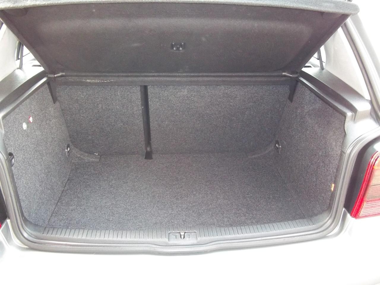 Volkswagen Golf IV Highline 1.6 5p 105cv Uniproprietario Euro 4