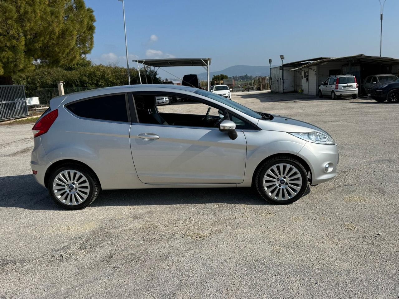 Ford Fiesta Titanium 1.2 benzina Unipro NEOPATENTATI