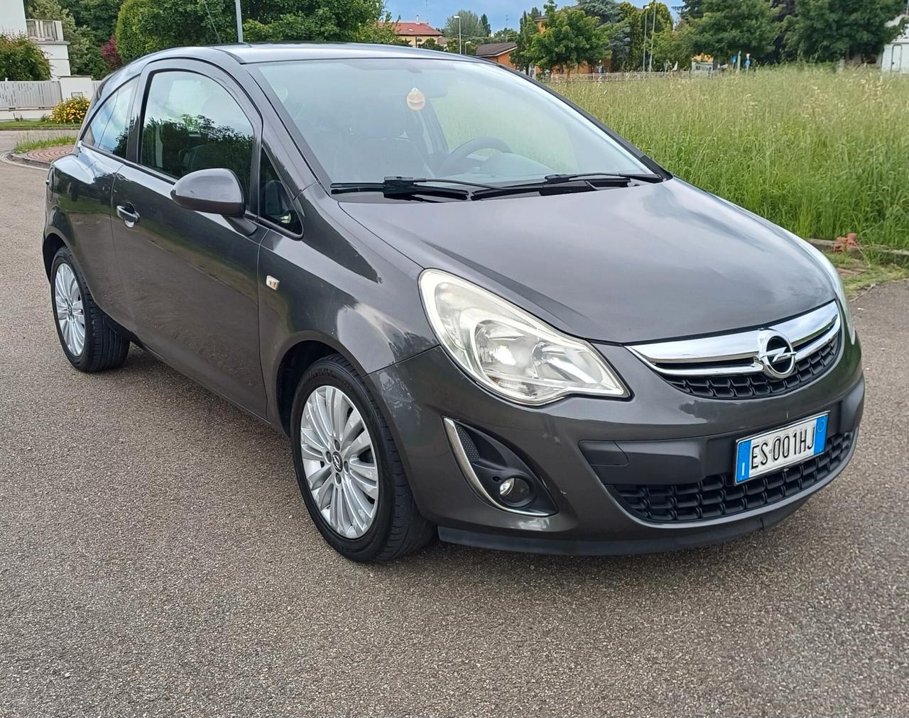 Opel Corsa 1.2 85CV 3 porte GPL-TECH b-color