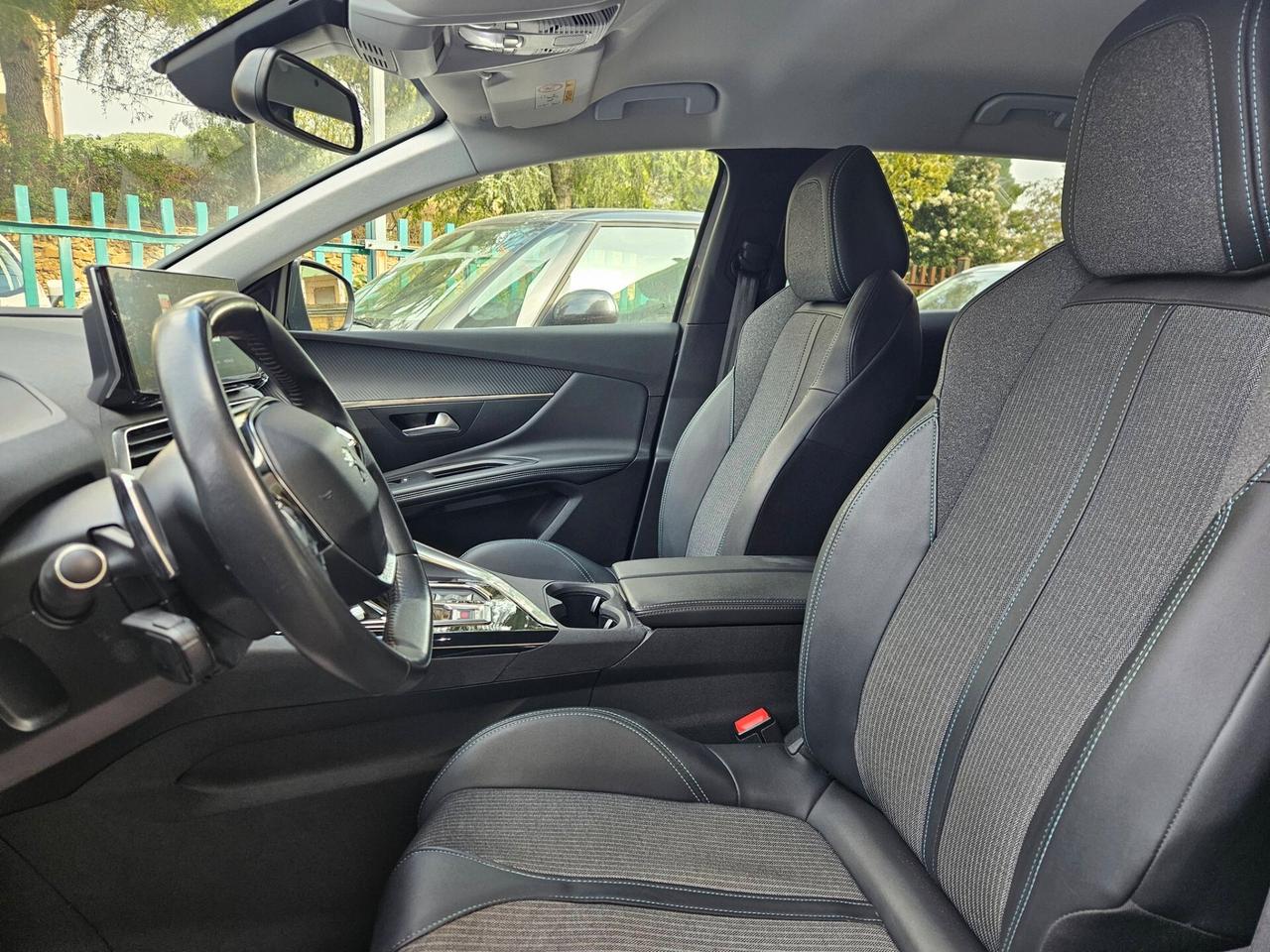 Peugeot 3008 BlueHDi 130 S&S Allure Pack